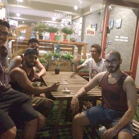 Eat-Ting Hostel Bang Sao Thong Kültér fotó